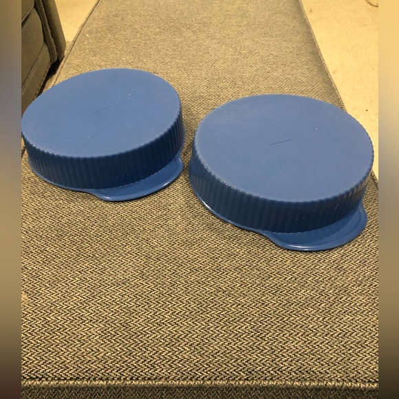 Roshco Silicone 9” Round Cake Pans (2) - Picture 5 of 7